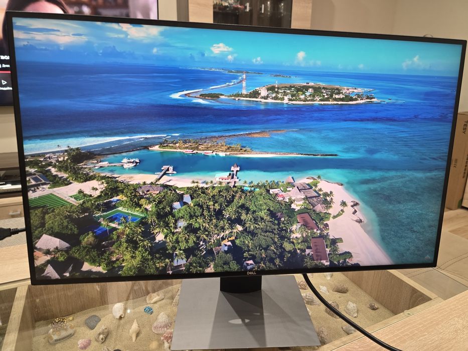 Dell U2719D 2560x1140 ,27 инча