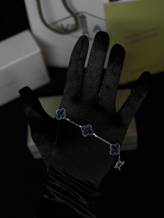 Гривна Van Cleef and Arpels - Ван Клииф