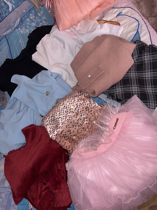 Дрешки за момиче 110-140.  Лот 40€