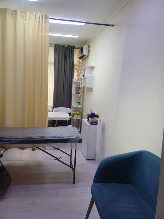 Срочно сдам кушетку в студии 70000тг