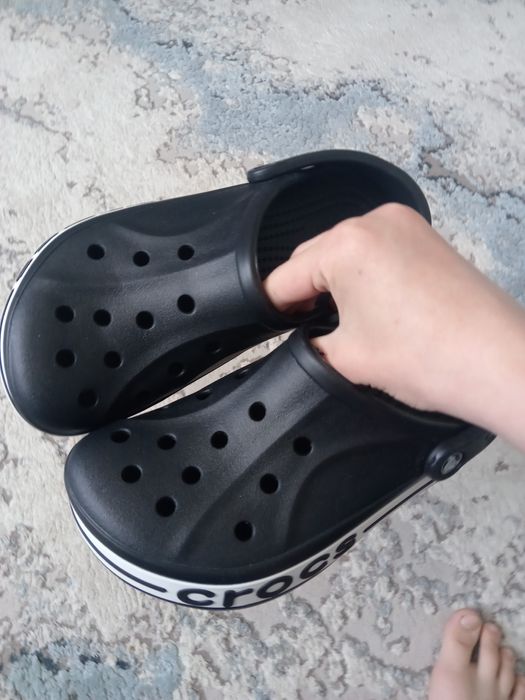 Продам кроксы не дорого,срочно!
