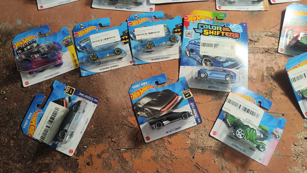 Hot Wheels колички - изключително много видове -НОВИ