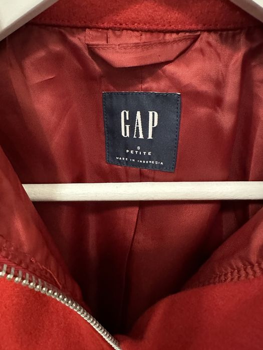 Червено яке тип палто GAP