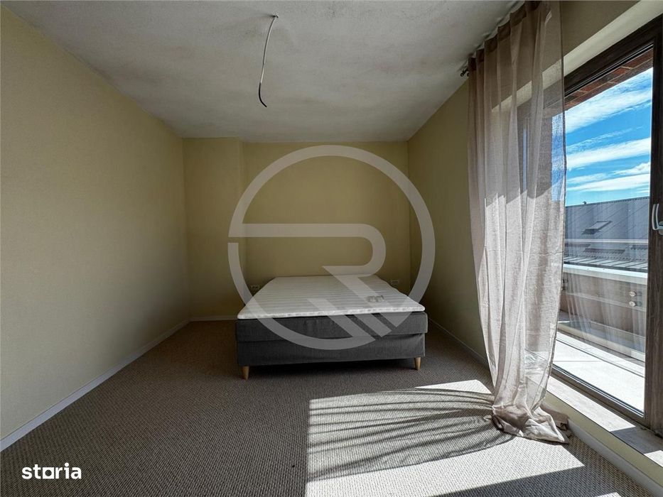 Apartament Tip Penthause 3 camere,103 mp + 2 terase ,situat pe strada
