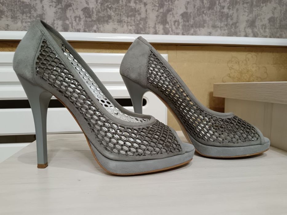 Итальянские женские туфли 38 размера