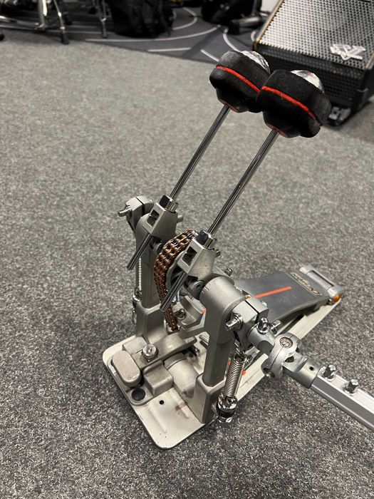 Pedală dublă Pearl Demon Chain P-3002C – completă, stare excelentă