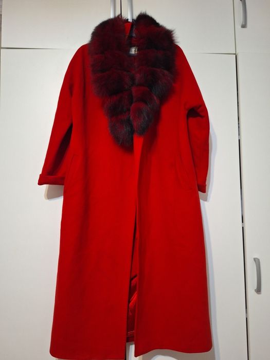 Продается пальто