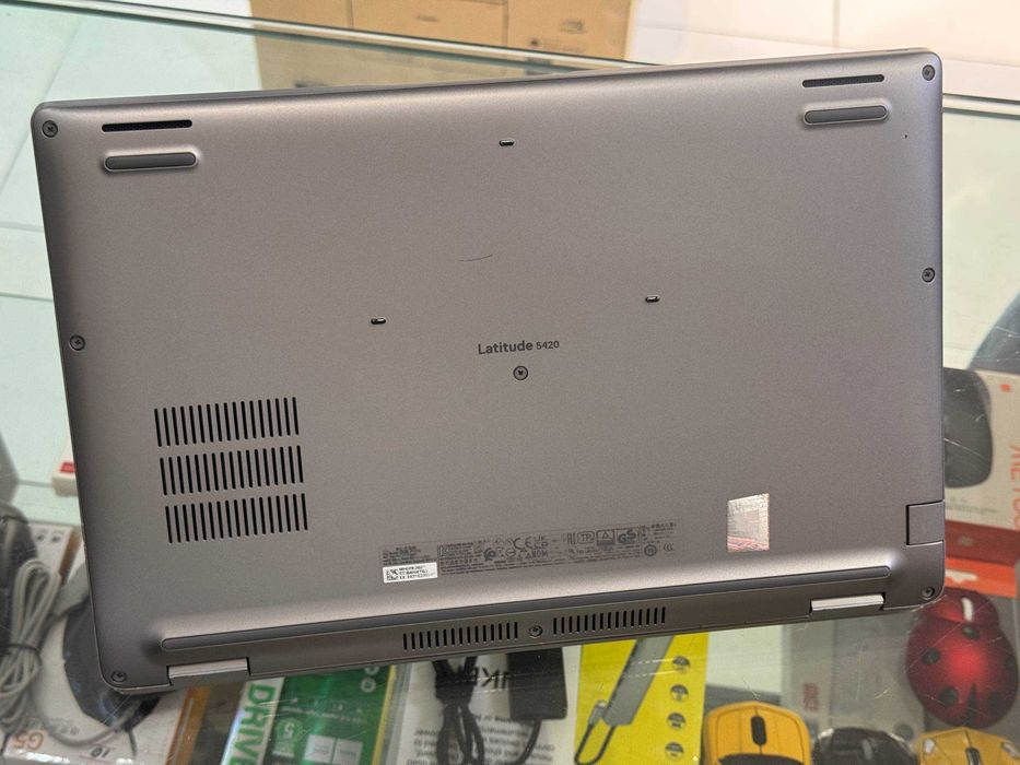 DELL Latitude 5420 Core i7-1185G7ram 16 ssd 256