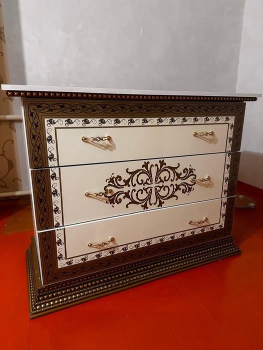 Продается спальный гарнитур в отличном состоянии