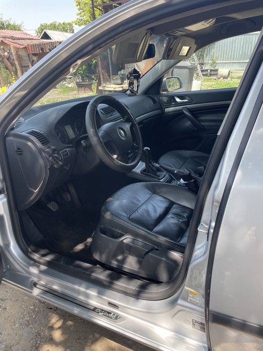 Skoda Octavia 2 1.9 BXE | FULL PIELE | NAVI | VRS LOOK