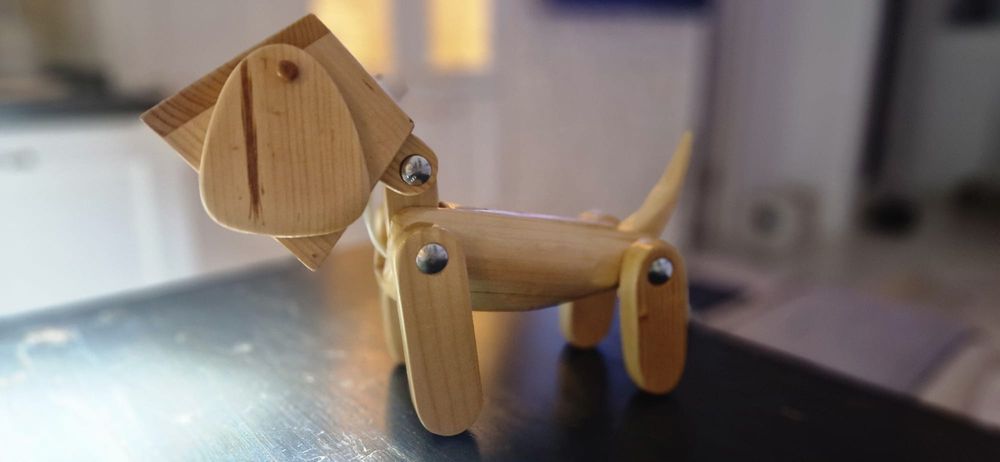 Veioză cățel din lemn