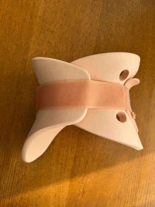 Продаётся шейный корсет