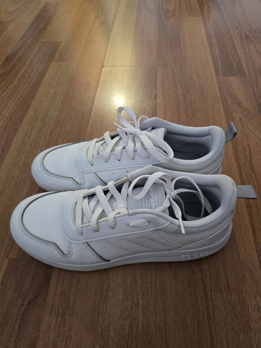 Adidas обувки- 40 номер