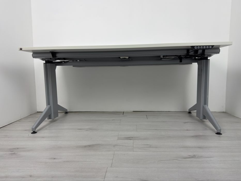 Немско бюро електрическо регулируемо за дома и офиса обзавеждане