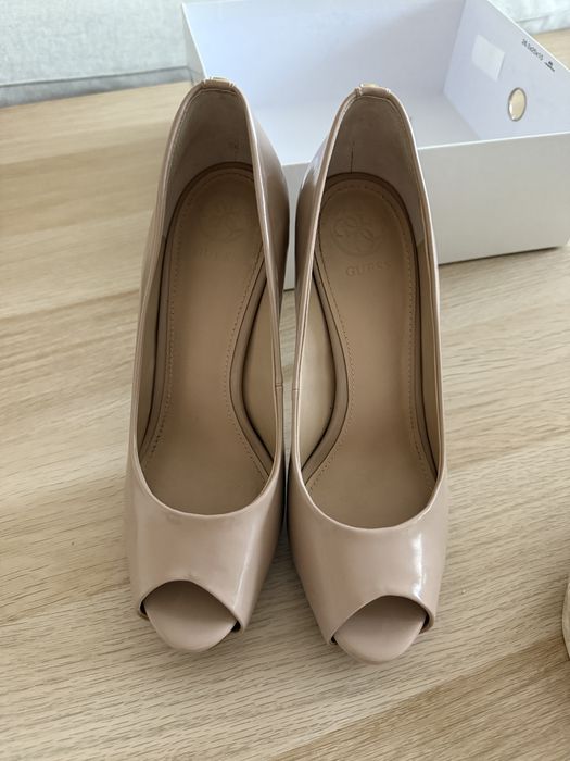 Оригинални Токчета на Guess носени 2 пъти