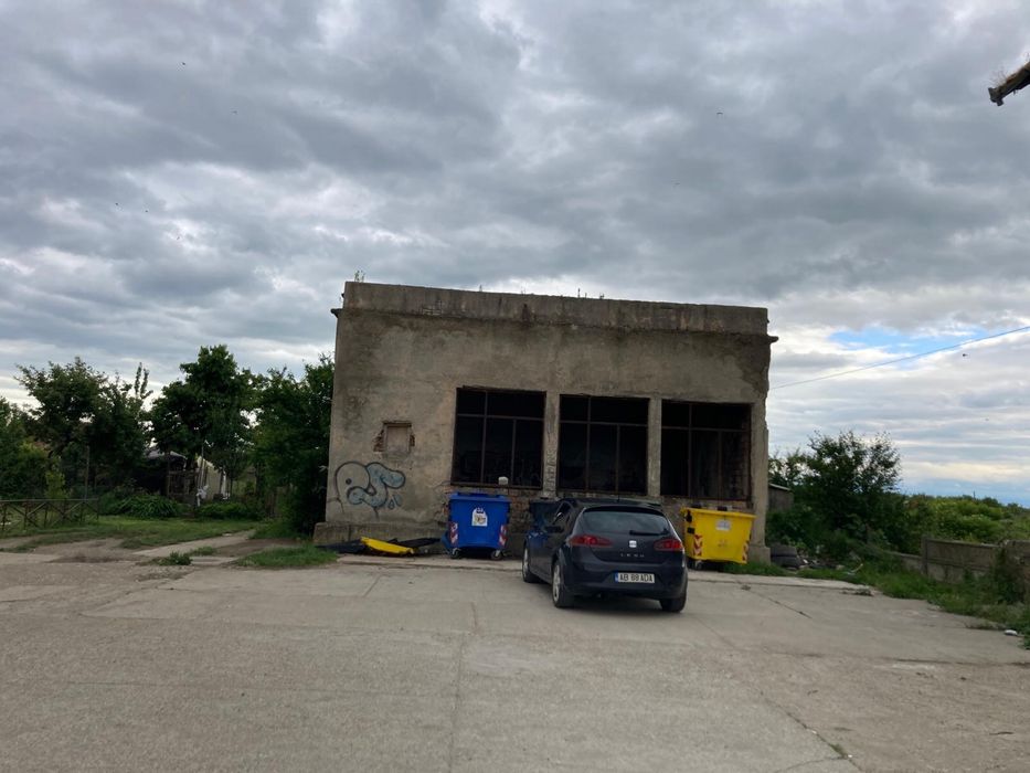 Vand bloc administrativ, Teiuș, Alba