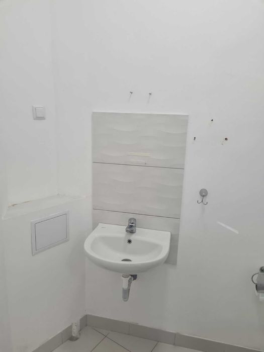 Дава се под наем Офис в Русе, Център - 18 кв.м за 125 € - Снимка #4