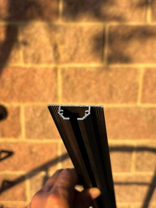 Однорядный карниз потолочный подшторник