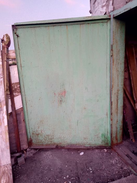 Продам гаражные ворота