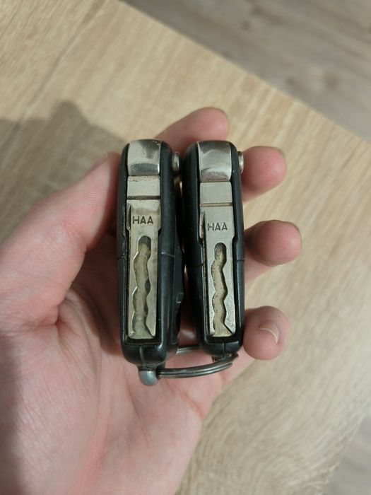 Vând set de doua key Volkswagen touran