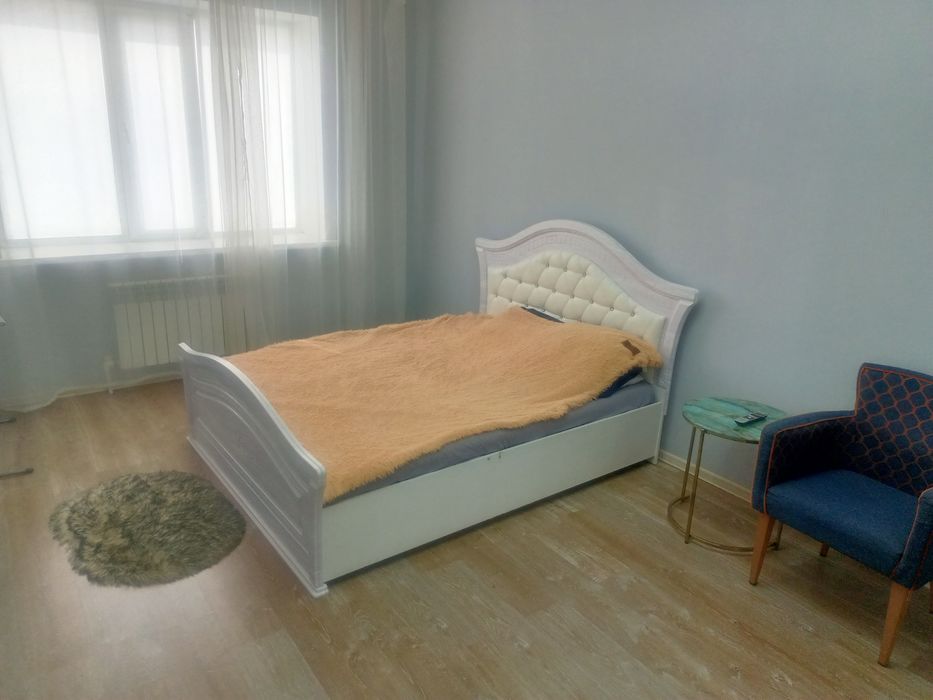 Сдается 1 ком кв район Батыс 2.этаж 2/5