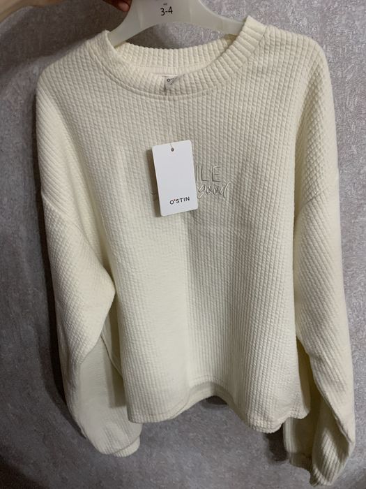 молочная кофта ostin