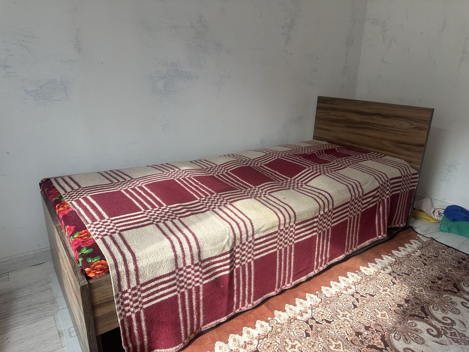 Продам кровать хорошем состоянии.
