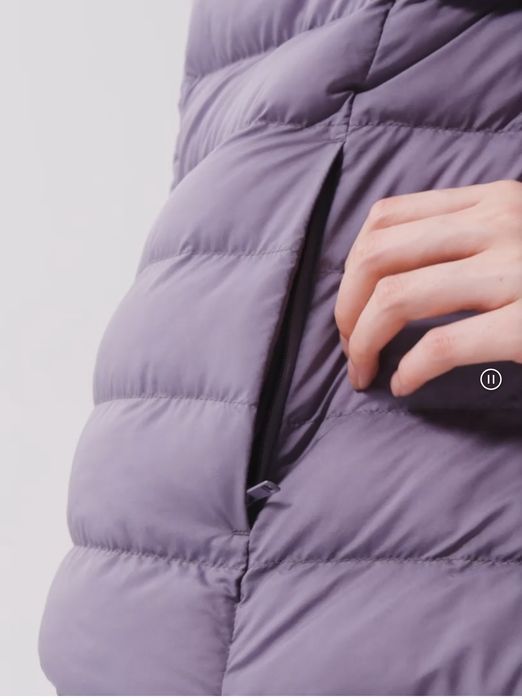 Продавам нов, лек женски пуховик (яке) Uniqlo