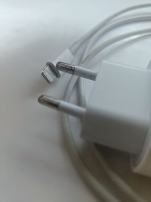 Iphone зарядка оригинал