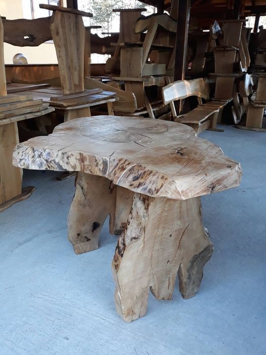 Продавам маси, пейки за заведения и дома от масив