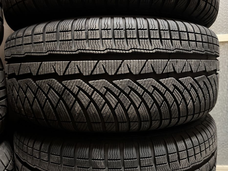 245/45/18 4броя зимни гуми Мишелин Алпин Дот 2323 99% нови