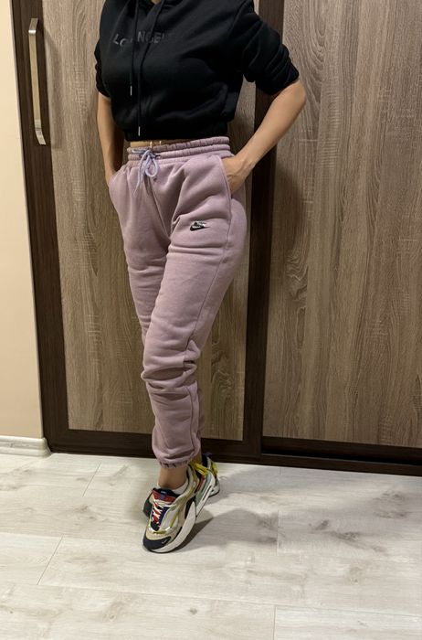 Дамско ватирано долнище NIKE!