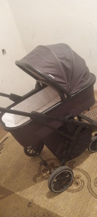 Продам коляску срочно
