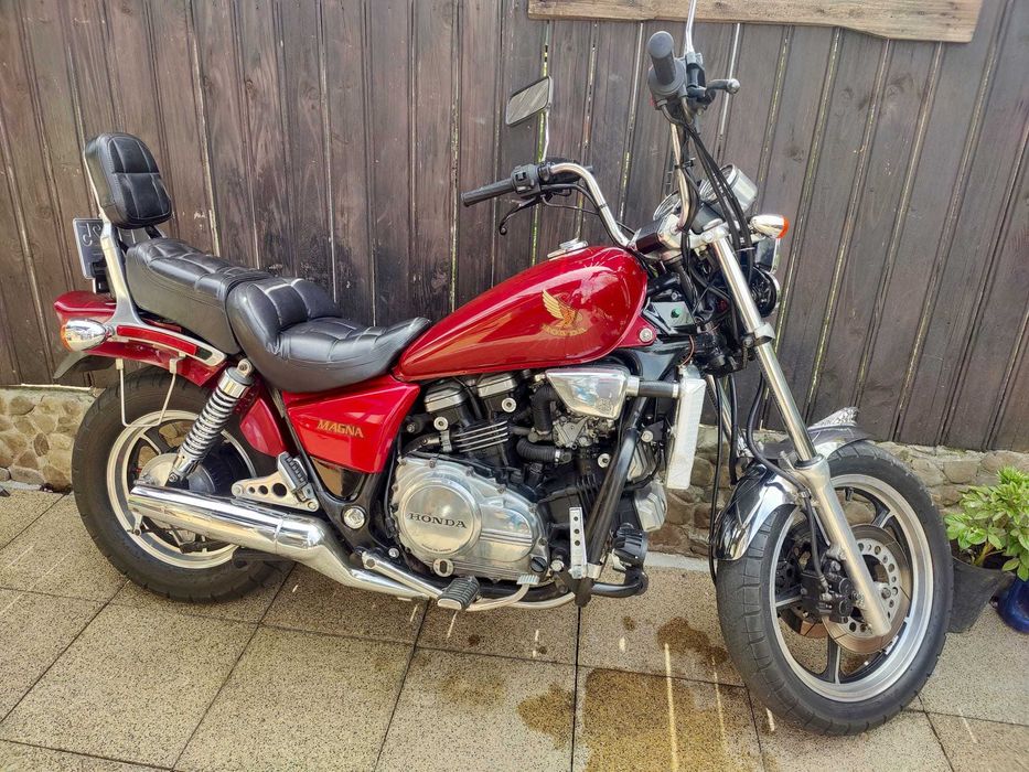 Honda Magna VF700