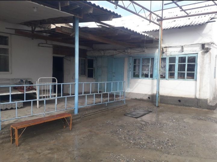 Uy sotiladi. Nizomiy 22