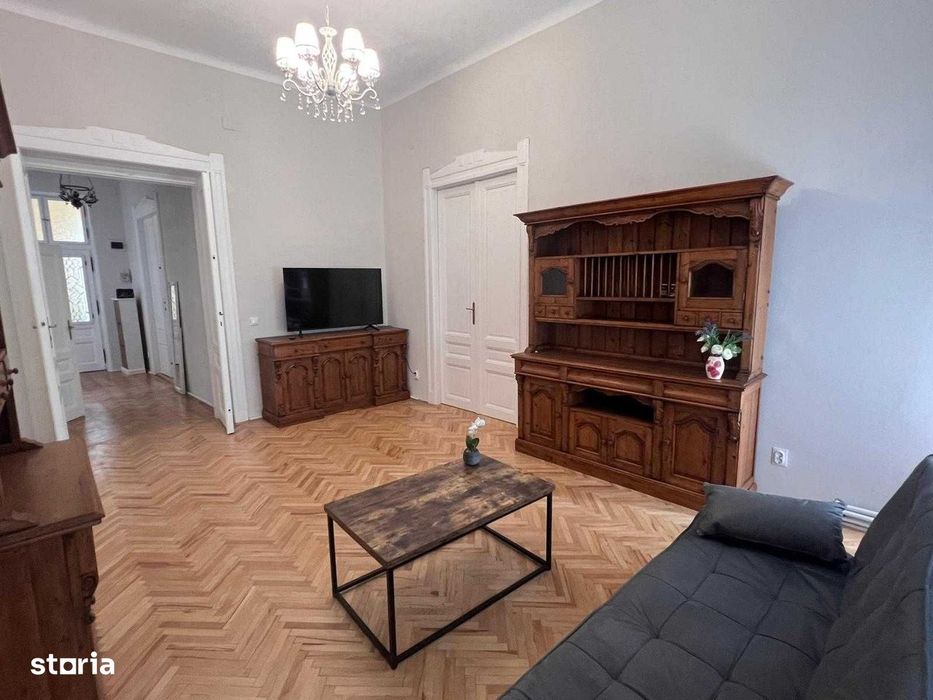 Casă de închiriat