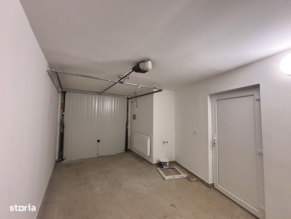 Casă de familie cu 4 camere, garaj, în Parcul rezidențial Napkelet