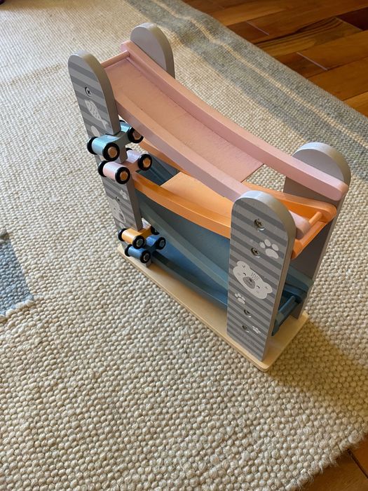 Бебешки играчки дървени