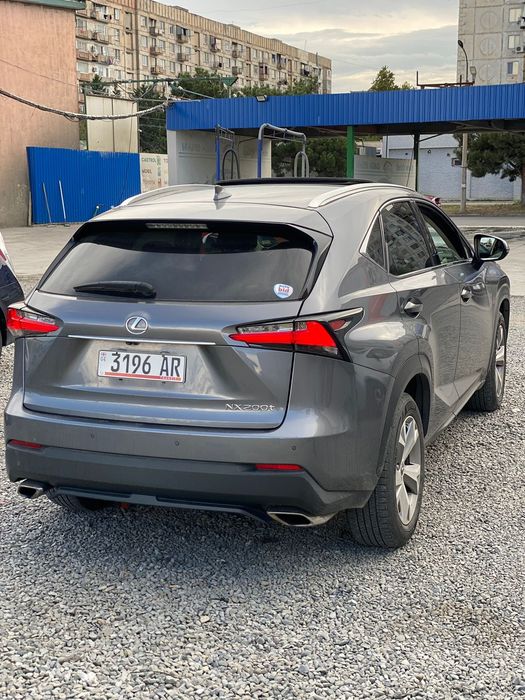 Продаеться Lexus nx200t