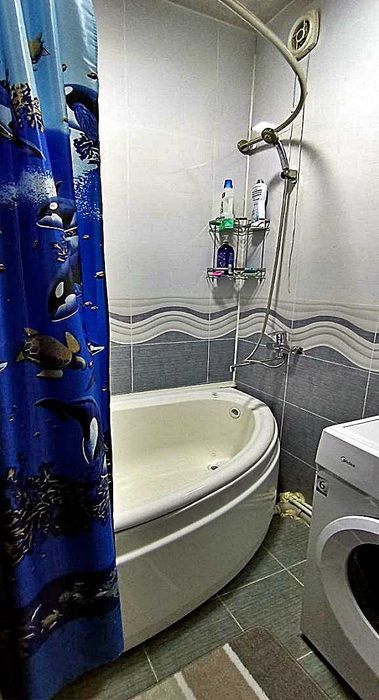 Сдаётся: 2х. комнатная квартира с новым ремонтом.