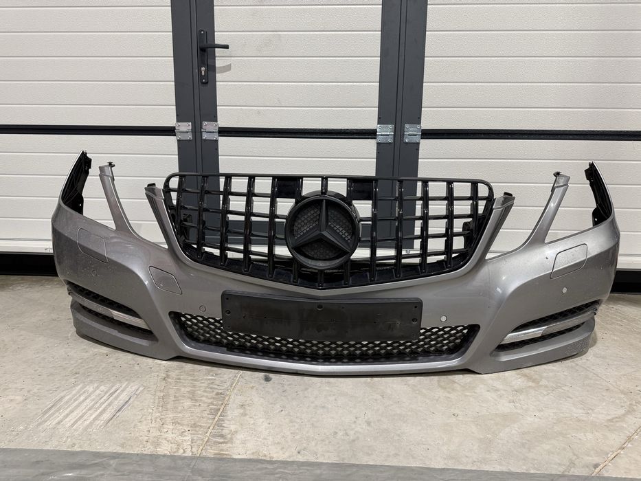 w212 Предна броня Mercedes E  2010 г. код на боята 792