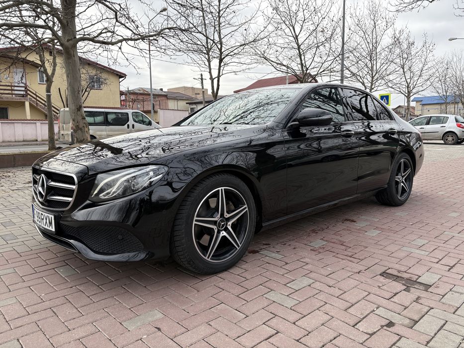Mercedes Benz E220