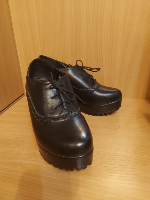 Туфли новые, 39 размер, срочно продаю