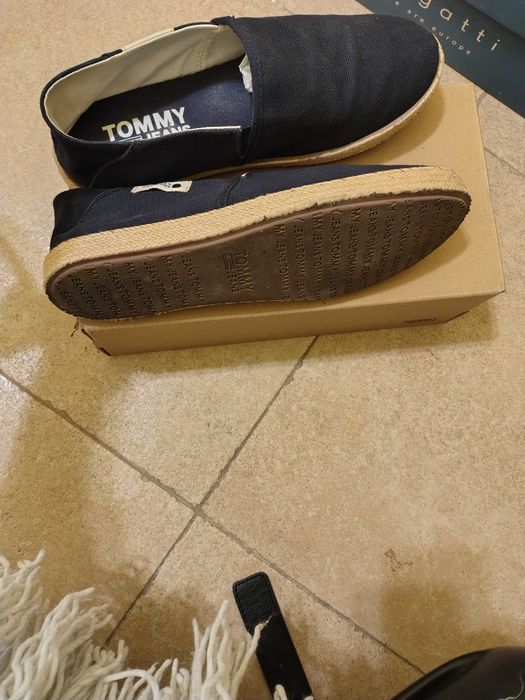 Еспадрили, купувани от магазин  Punto