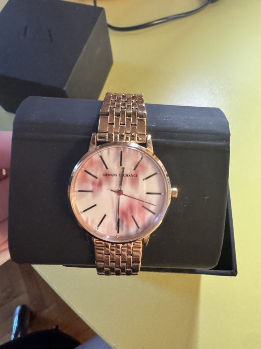 Часовник от неръждаема стомана Armani Exchange Rose Gold