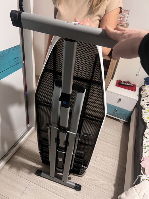 Masă de călcat Tefal Pro Compact IB9100 – stabilă, profesională