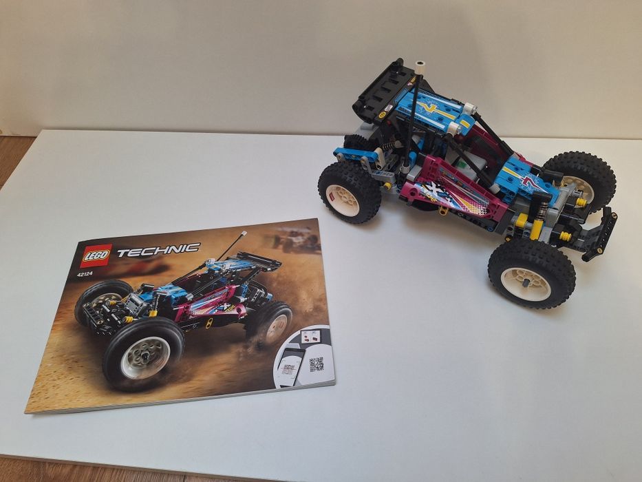 LEGO Technic 42124 - Vehicul de teren / Off-Road Buggy - complet