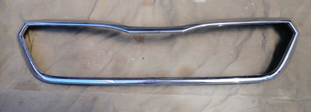 Хром радиаторна решетка Skoda Scala 2019-