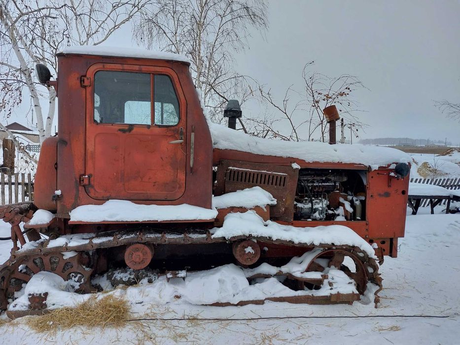 продам трактор Т-4  1993г
