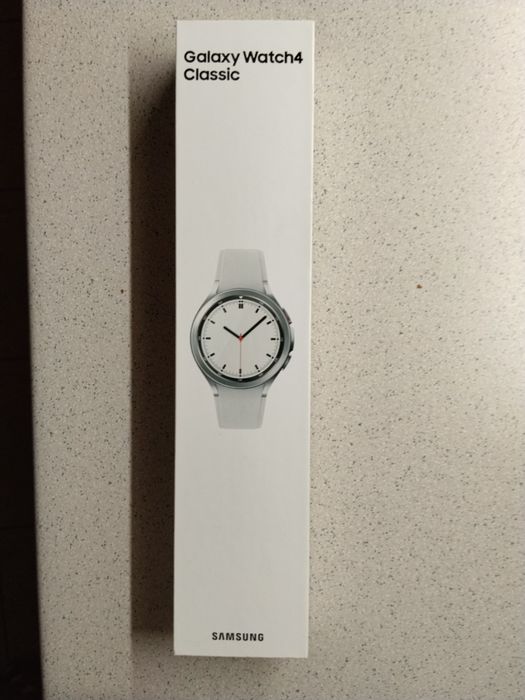 Samsung watch 4 не нов.